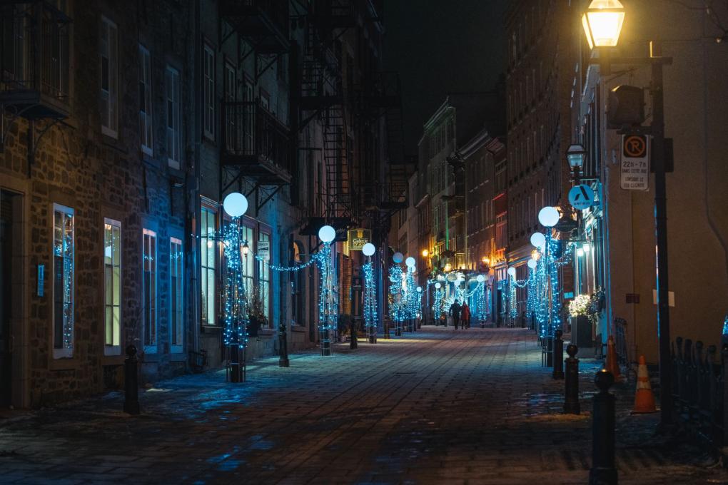 Rue du Vieux-Québec illuminée en hiver