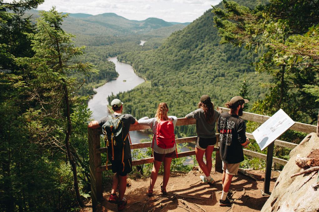 Randonneurs au parc national de la Jacques-Cartier