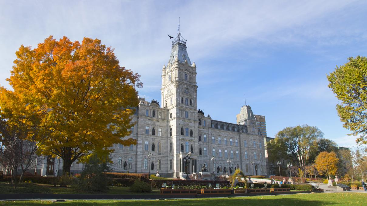 Explore Old Québec's Parliament Hill Area | Visit Québec City