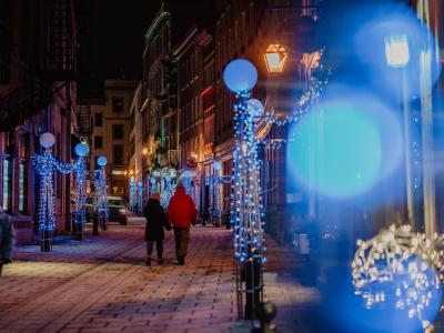 Rue du Vieux-Québec illuminée en hiver