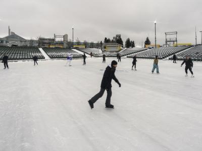 Patineur sur la Discoglace