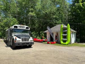 Rivière Concept - Base camp extérieur