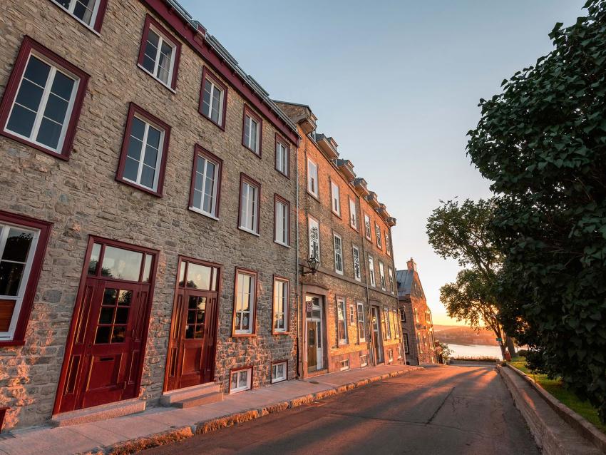 Old houses on avenue Saint-Denis, very close to the Pierre-Dugua-De Mons terrace.